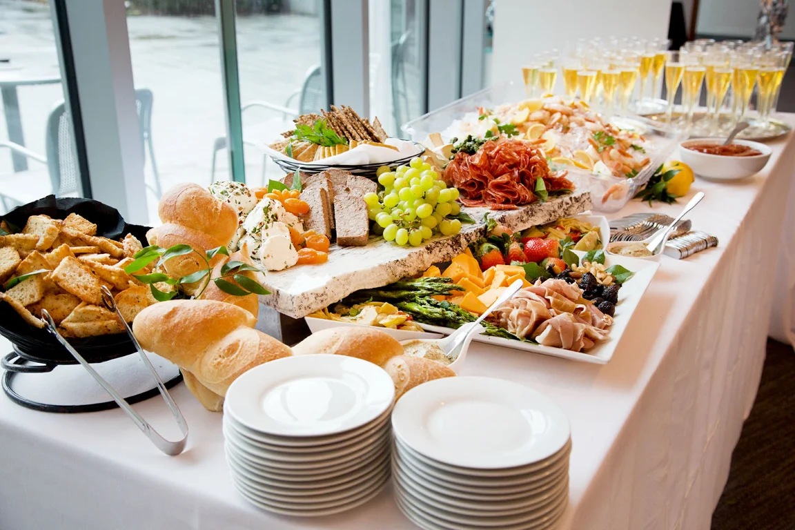 You are currently viewing Crafting Memorable Culinary Experiences: Standing Out in Corporate Event Catering